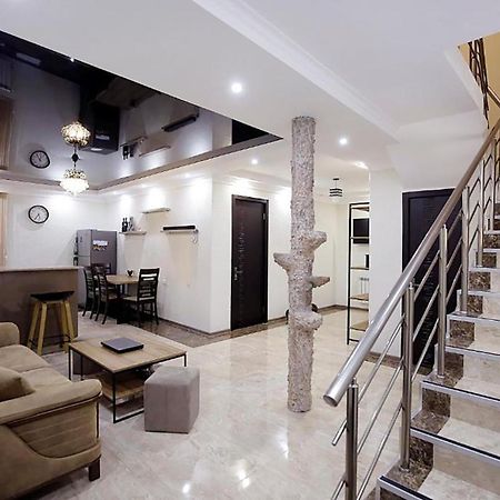 Nickos Hotel 库塔伊西 外观 照片