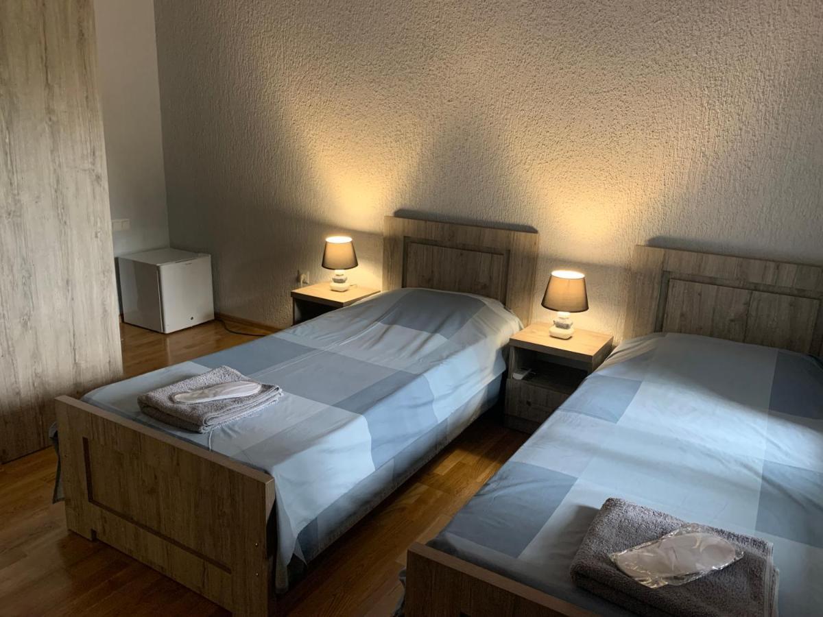 Nickos Hotel 库塔伊西 外观 照片
