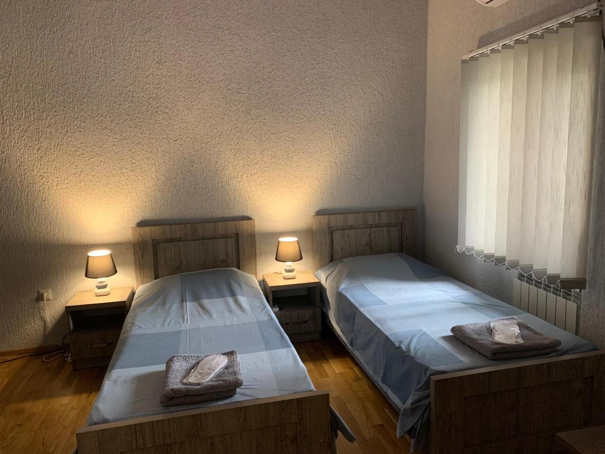 Nickos Hotel 库塔伊西 外观 照片